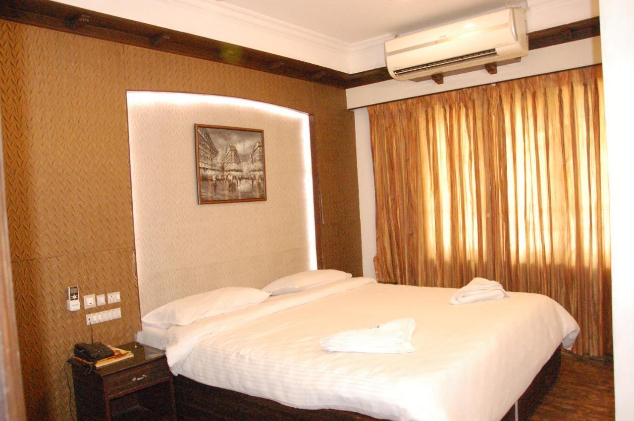 Hotel Blue Star Coimbatore Zewnętrze zdjęcie