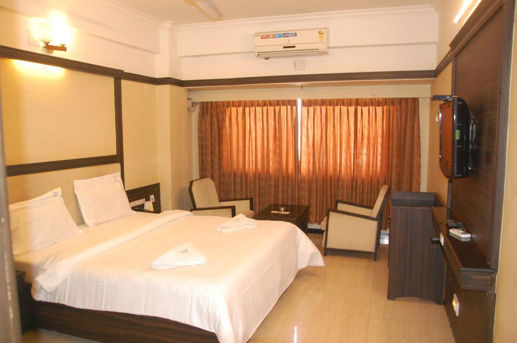 Hotel Blue Star Coimbatore Zewnętrze zdjęcie