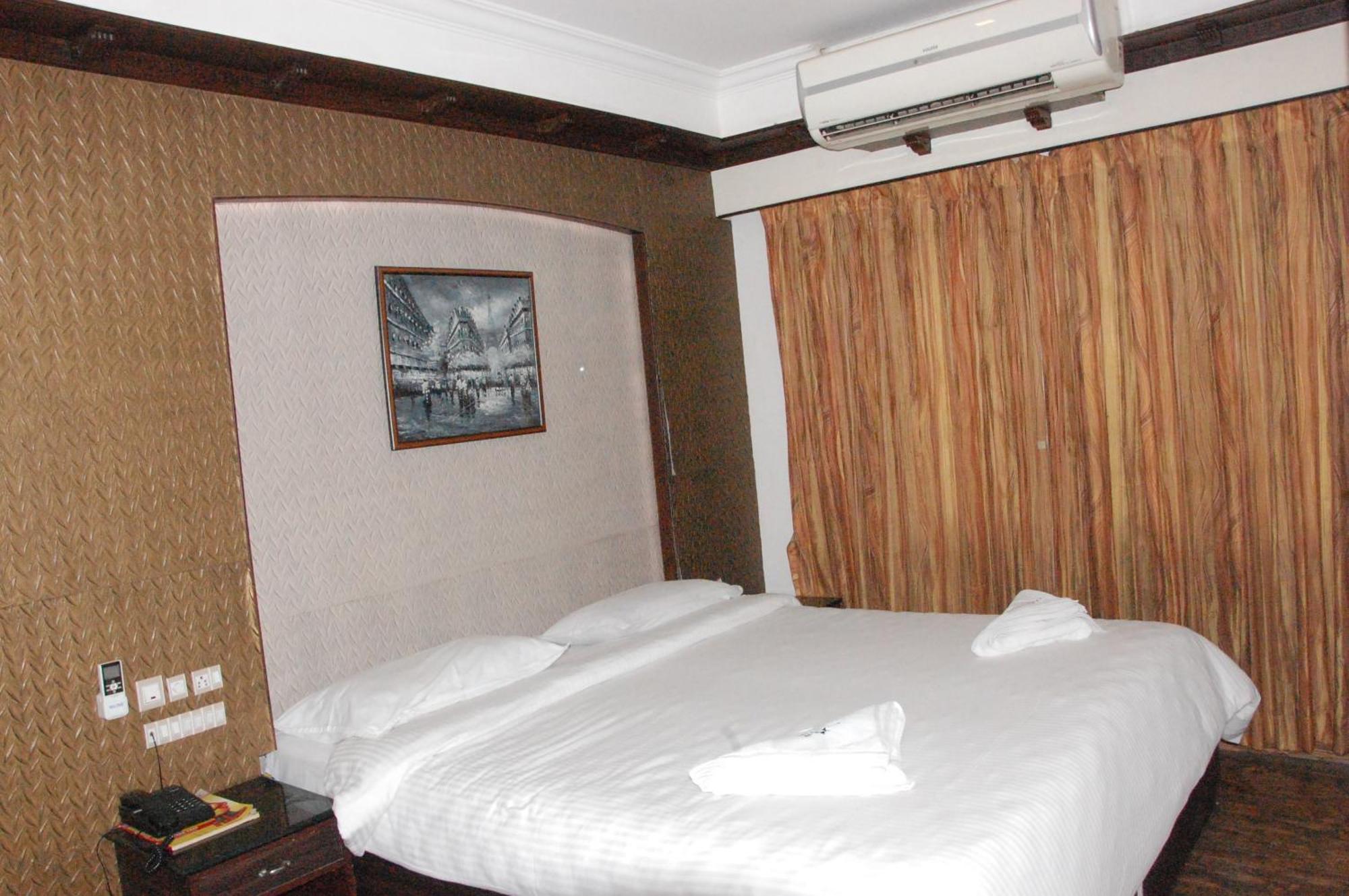 Hotel Blue Star Coimbatore Zewnętrze zdjęcie